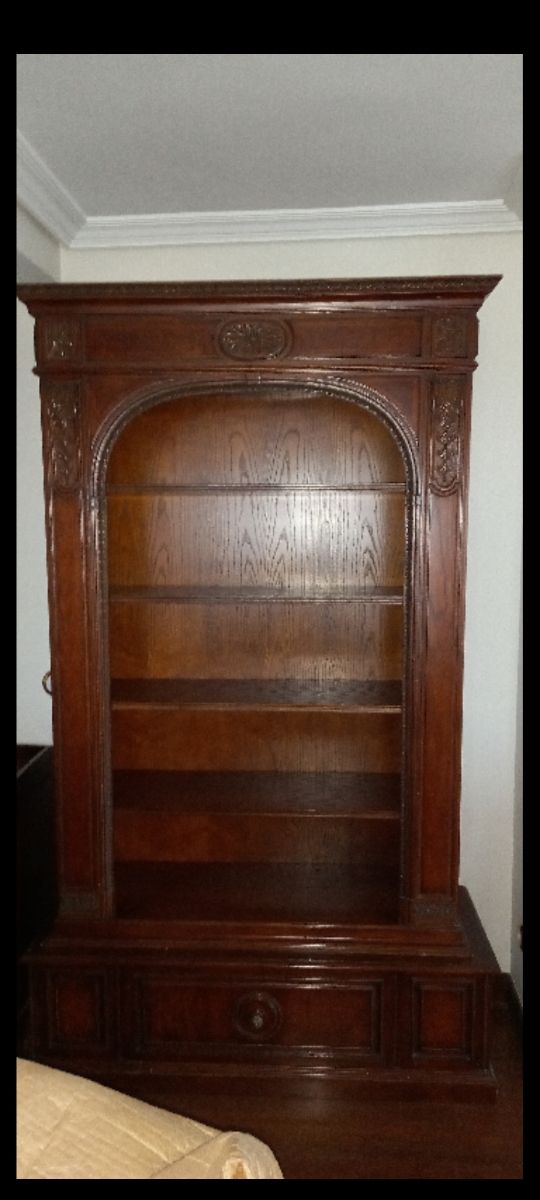 libreria o aparador de madera maciza