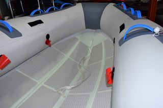 Semirrígida Cobra 250