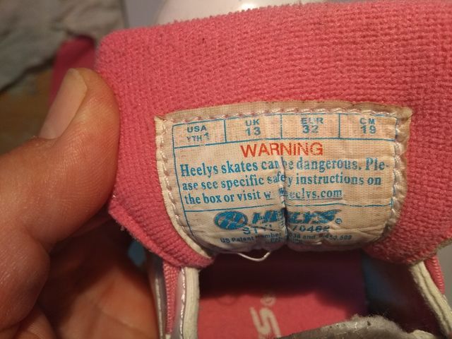 zapatillas con ruedas 32