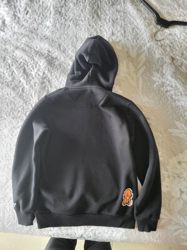 Sudadera Pokémon Charmander