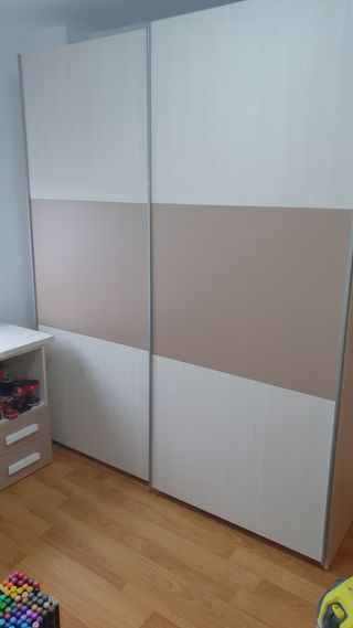 ARMARIO PUERTAS CORREDERAS EXTERIOR DE 220X220.