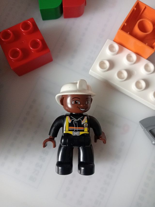 lego duplo camión de bomberos