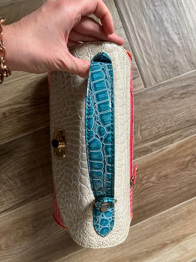 Borsa a mano multicolore effetto coccodrillo