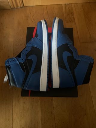 Air Jordan 1 High Dark Marine Blue