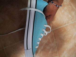 Zapatillas Converse azul claro talla 37.