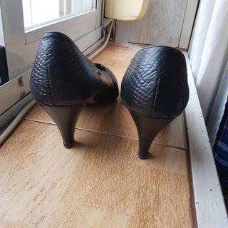 Zapatos de salón,  piel, de mujer 37
