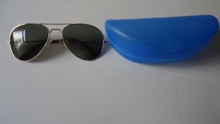 Gafas de sol aviador doradas
