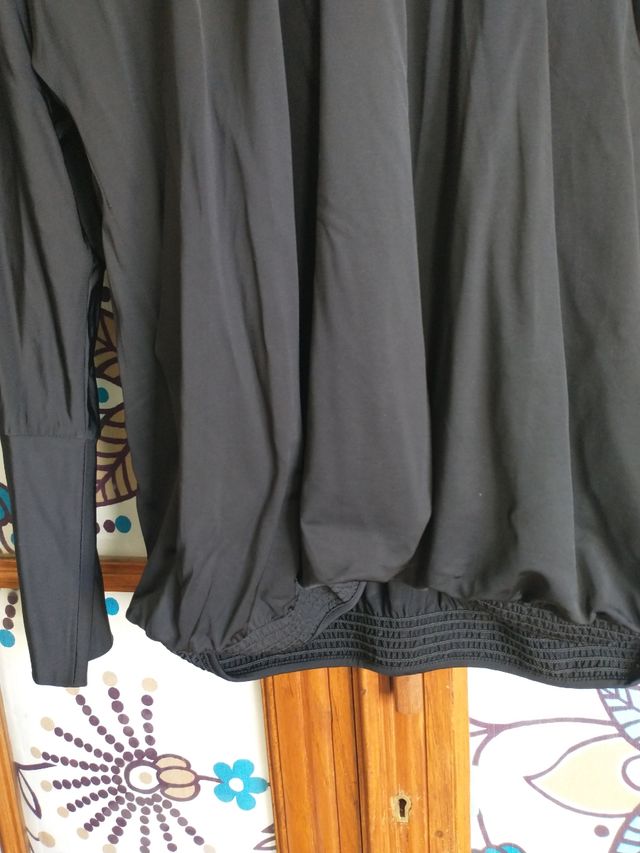 Top jersey licra Hugo Boss, T. 40, perfect fit!!!!