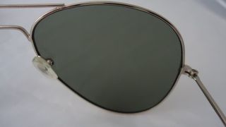 Gafas de sol aviador doradas 2
