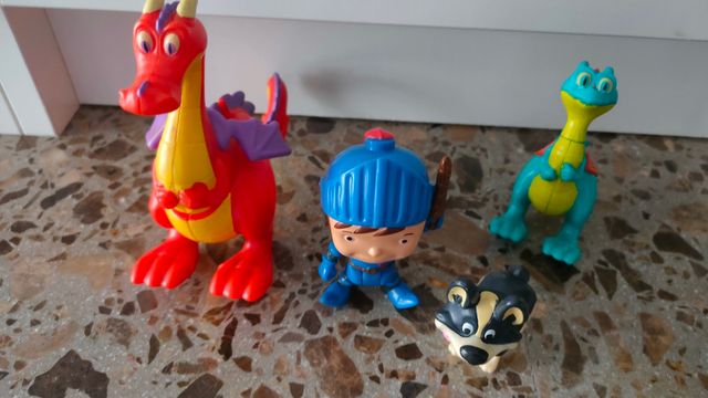 Mike el Caballero figuras