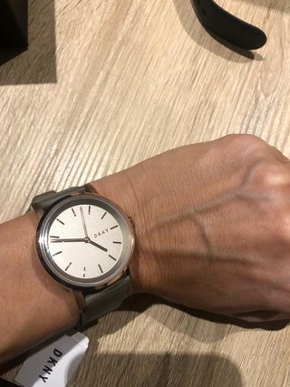 Reloj DKNY nuevo con etiqueta 