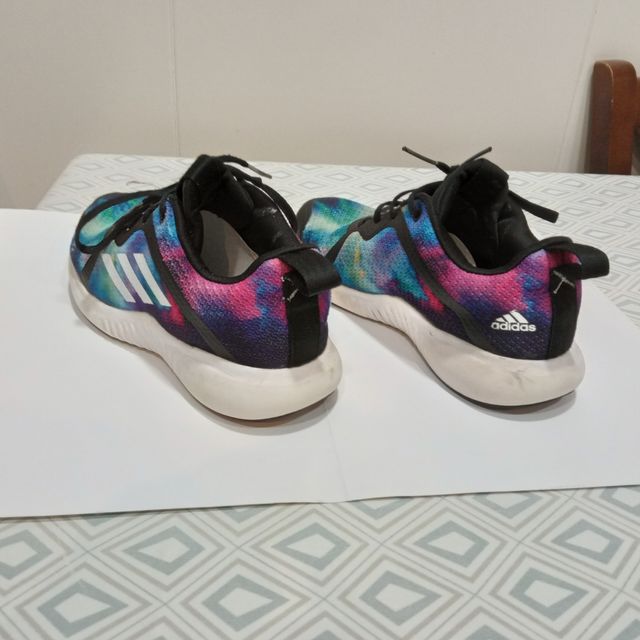 Zapatillas de niña marca Adidas originales