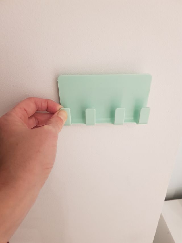 soporte pared para movil