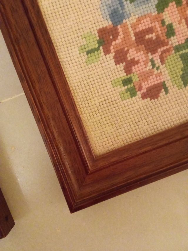 Conjunto de 4 Cuadros de Petit Point (23×23 cm)