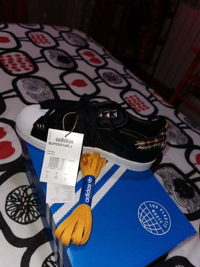 Deportivas negras Adidas