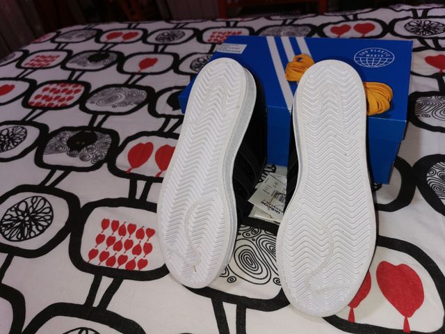 Deportivas negras Adidas