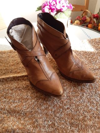 Botines de piel