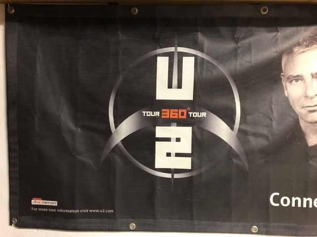 Cartel gira 360º U2 blackberry 2009