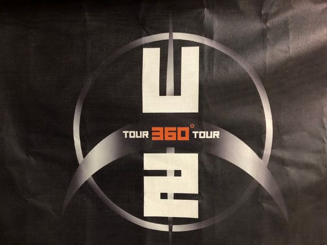 Cartel gira 360º U2 blackberry 2009