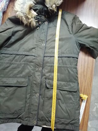 Parka invierno verde con capucha talla 42