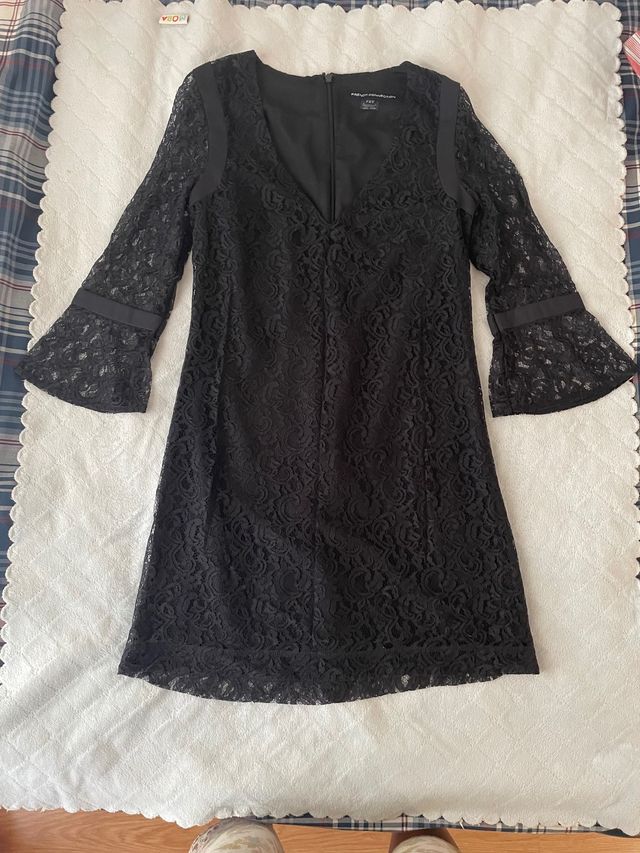 Vestido manga larga guipur