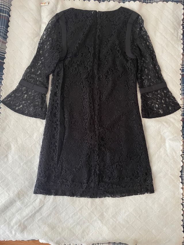 Vestido manga larga guipur