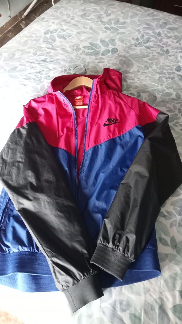 cazadora fina Nike XL tipo chubasquero