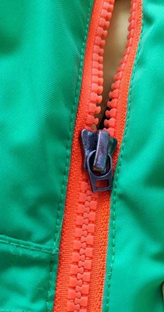 abrigo quiksilver talla 8 años