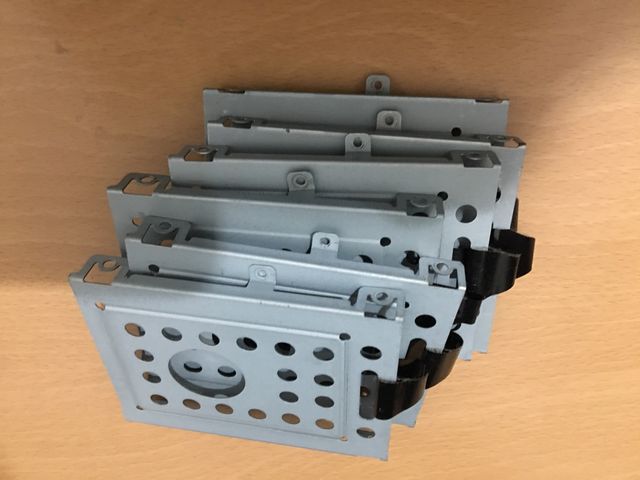 Carrello con disco rigido in batch come nuovo