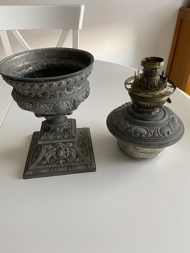 Quinqué metálico antiguo