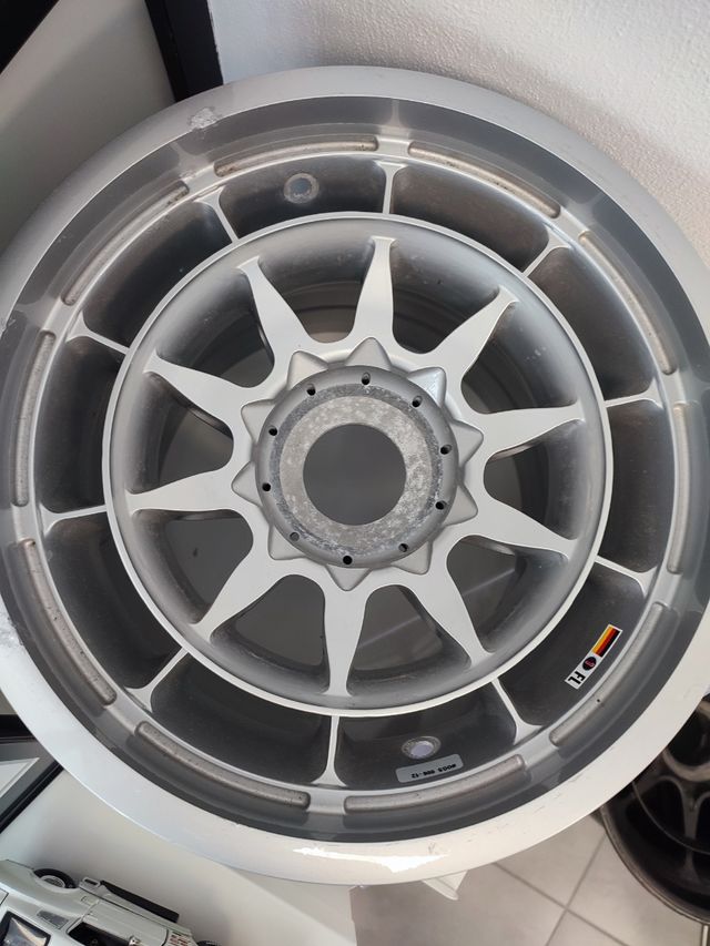 Llanta F1 oficial Sebastian Vettel