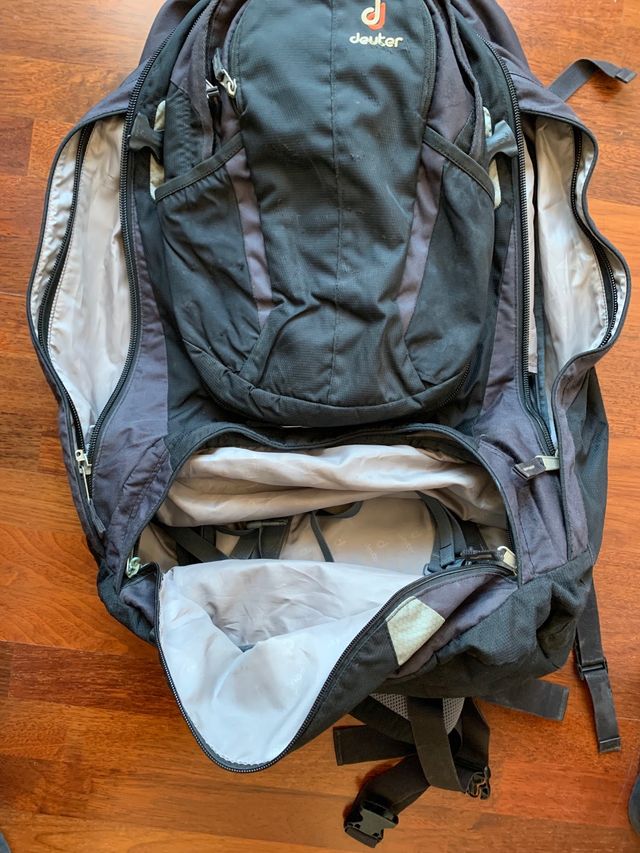 Mochila Backpacker Deuter 70+10