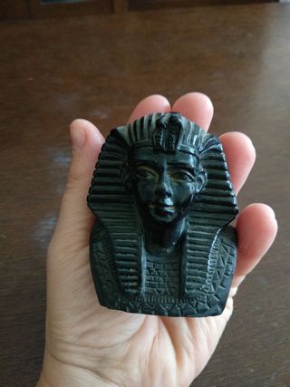 Figura vintage de faraón cerámica.