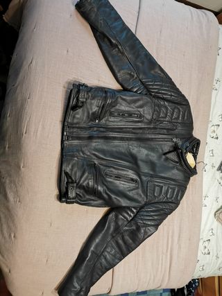 CHAQUETA MOTO HOMBRE CUERO