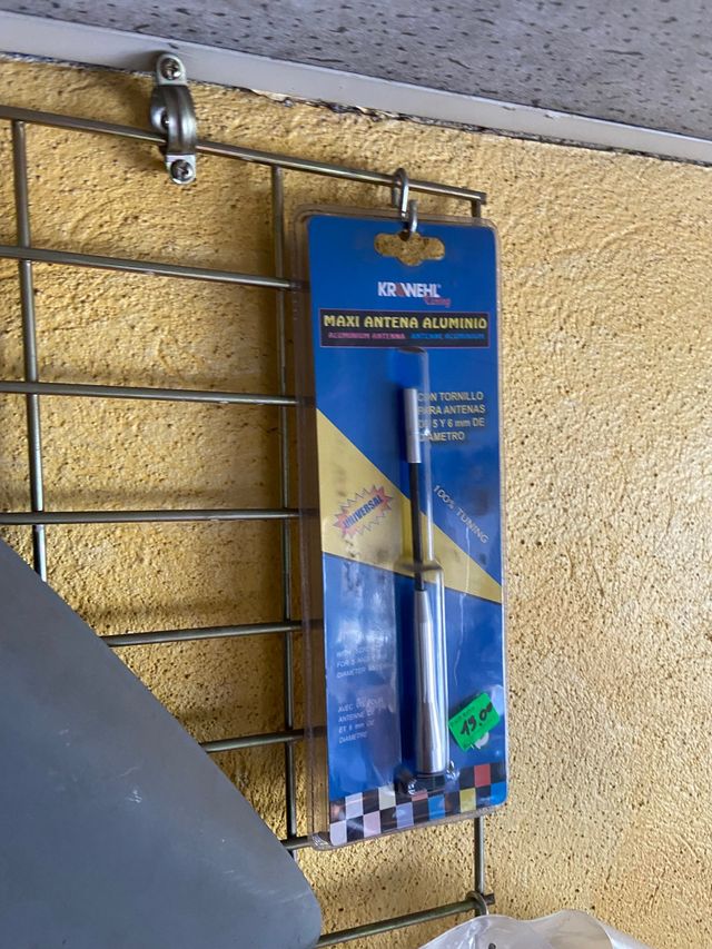 Se vende Acesorios varios para coche