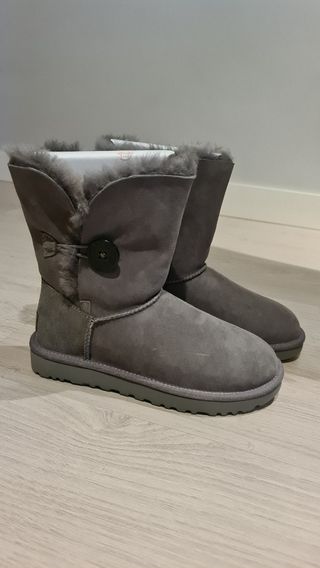 Botas Ugg grises (nuevas)
