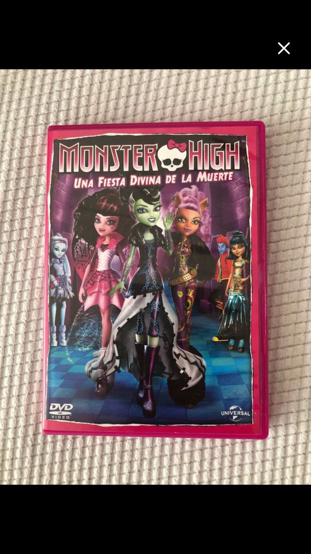 MONSTER HIGH