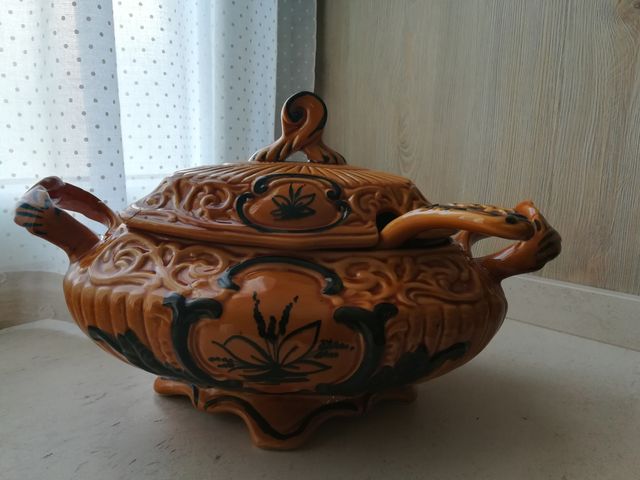 Sopera/ponchera  Manises antigua original años 60