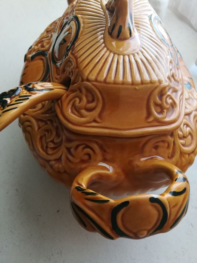 Sopera/ponchera  Manises antigua original años 60