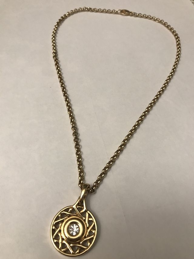 Colgante de diseño, con cadena