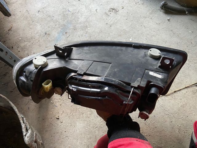 Se vende faro delantero SEAT leon