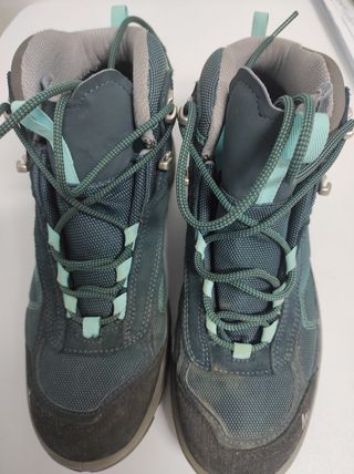 Botas "Quechua" monte/trekking núm.42