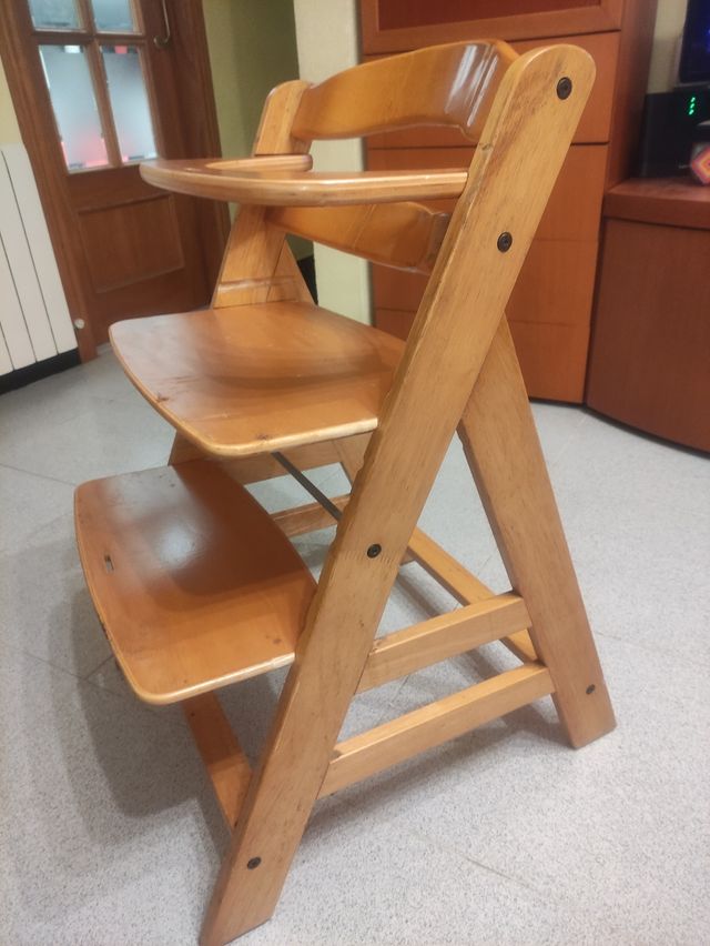 Silla-Trona evolutiva de madera.