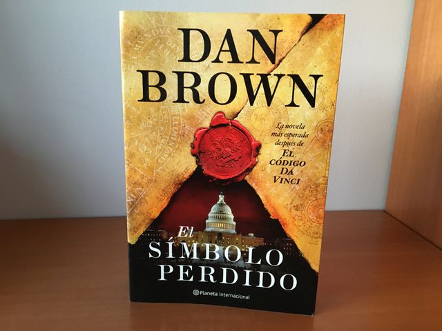 Libro El símbolo perdido, de Dan Brown.