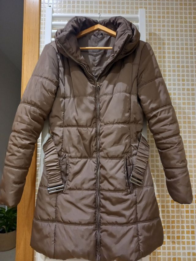 Plumífero color topo