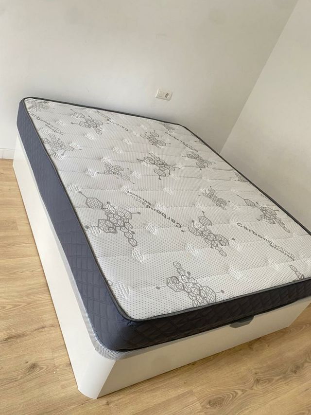 CANAPÉS Y COLCHONES