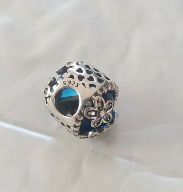 Charm doble cristal rosa margaritas, plata