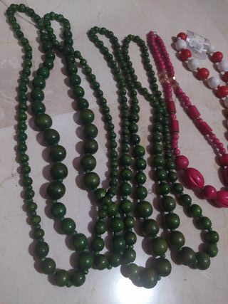 Collar madera colores 