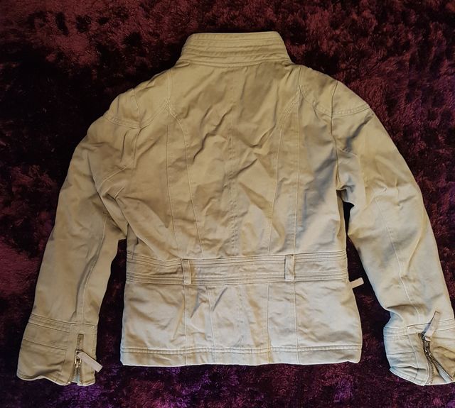 Cazadora de entretiempo