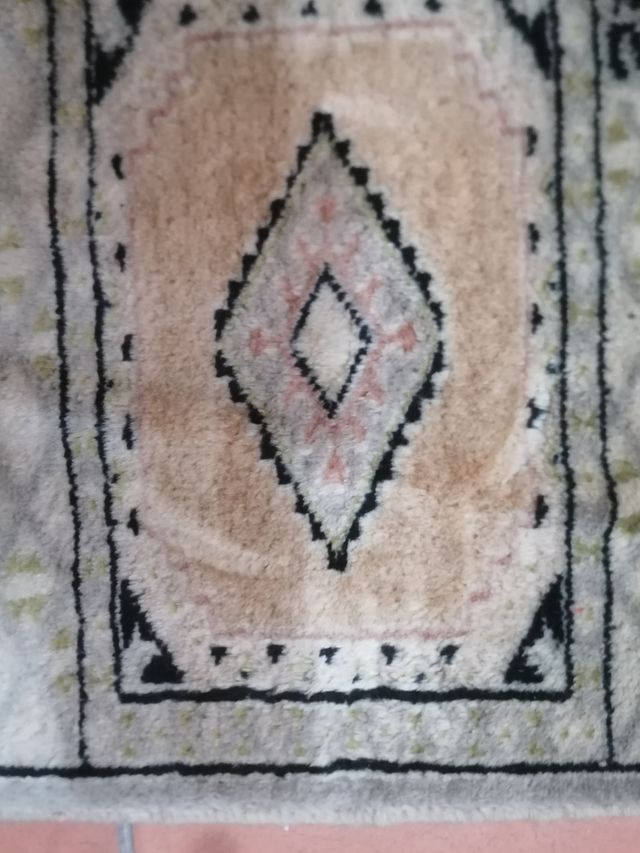 pequeña alfombra mini pakistaní